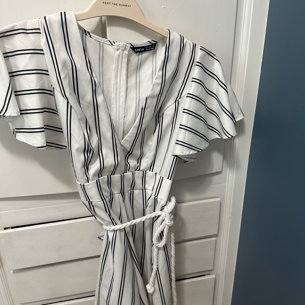 Women’s Plunging V-Neck Striped White and Black Romper Size XS